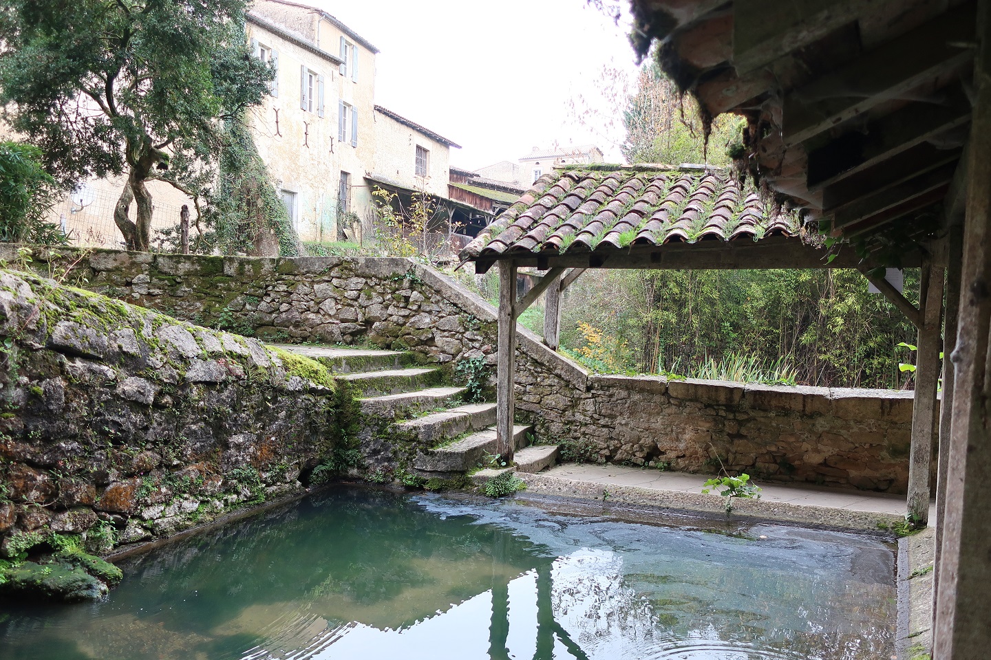 Le lavoir de Castelmoron d'Albret